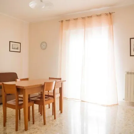 Διαμέρισμα With 2 Bedrooms In With Wifi Lamezia Terme