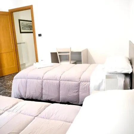 With 2 Bedrooms In With Wifi